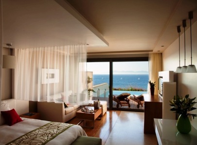 <B>5* Amathus, Rhodes<br> VIP Elite Suites </B>
