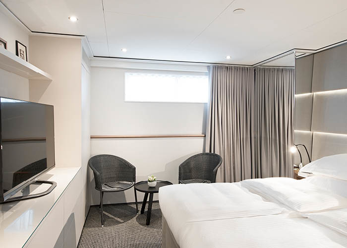 Emerald Stateroom-[F]