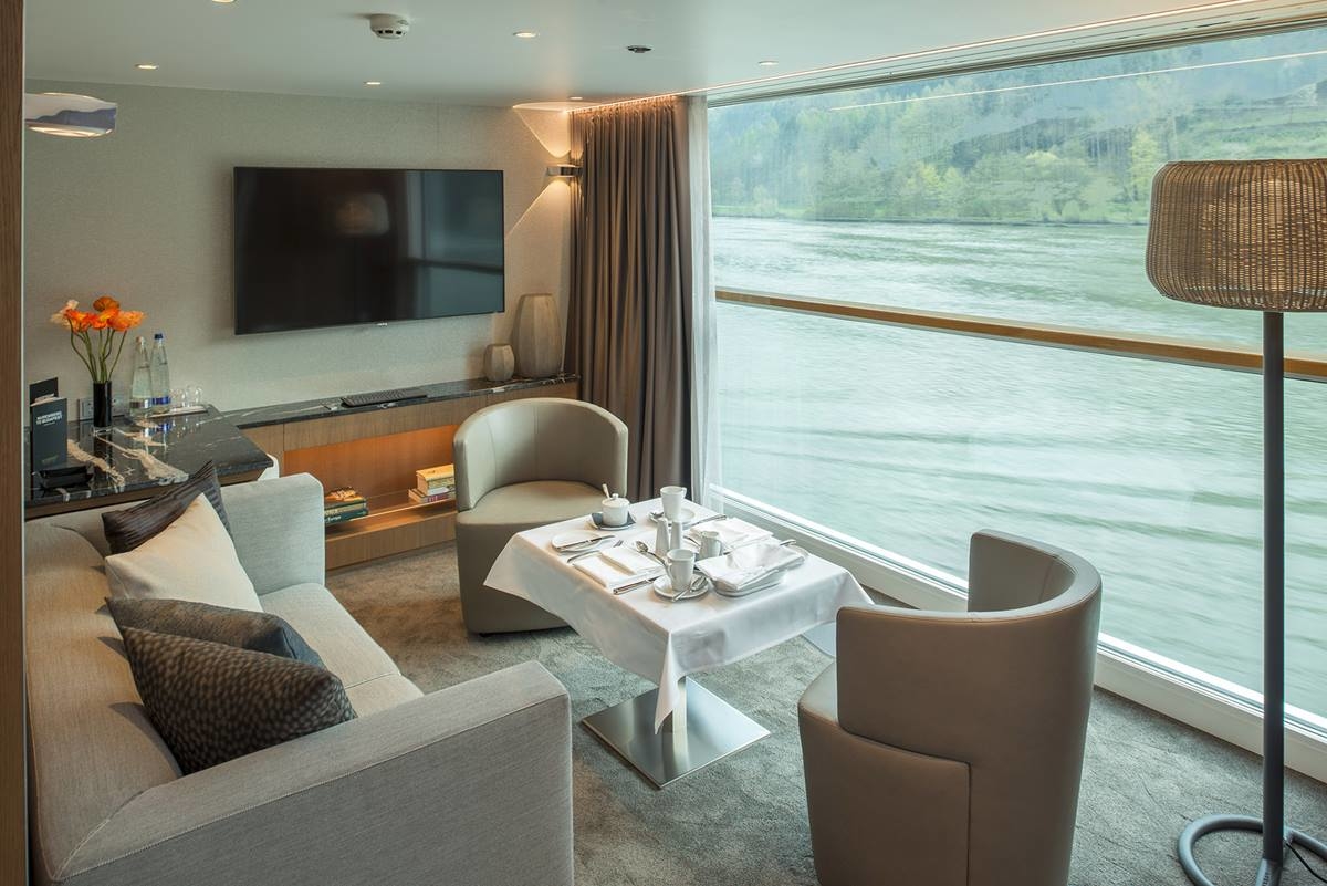 scenic river cruises suites