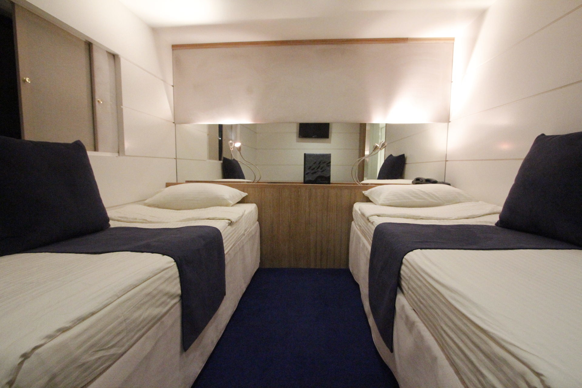 Upper Deck – 1 Double Bed or 2 Lower Beds-[P]