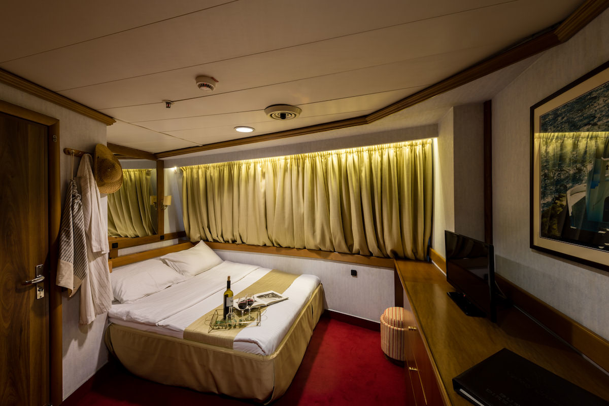 Upper Deck or Main Deck – 2 Lower Beds or 1 Double Bed Cabin-[A]