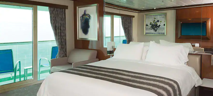 The Haven Deluxe Owner's Suite with Large Balcony