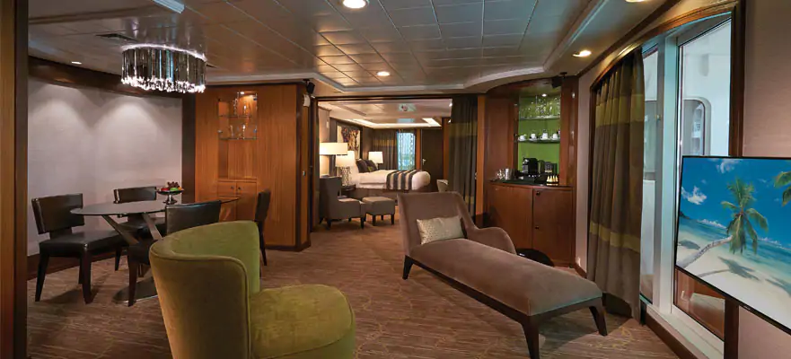 The Haven Deluxe Owner's Suite with Balcony