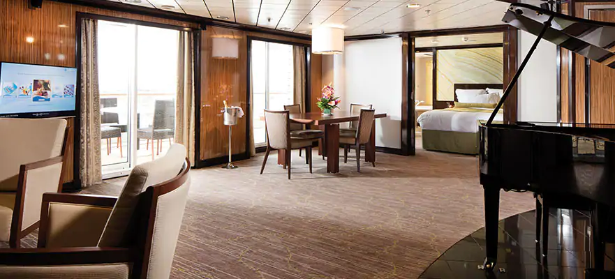 Deluxe Owner's Suite with Large Balcony
