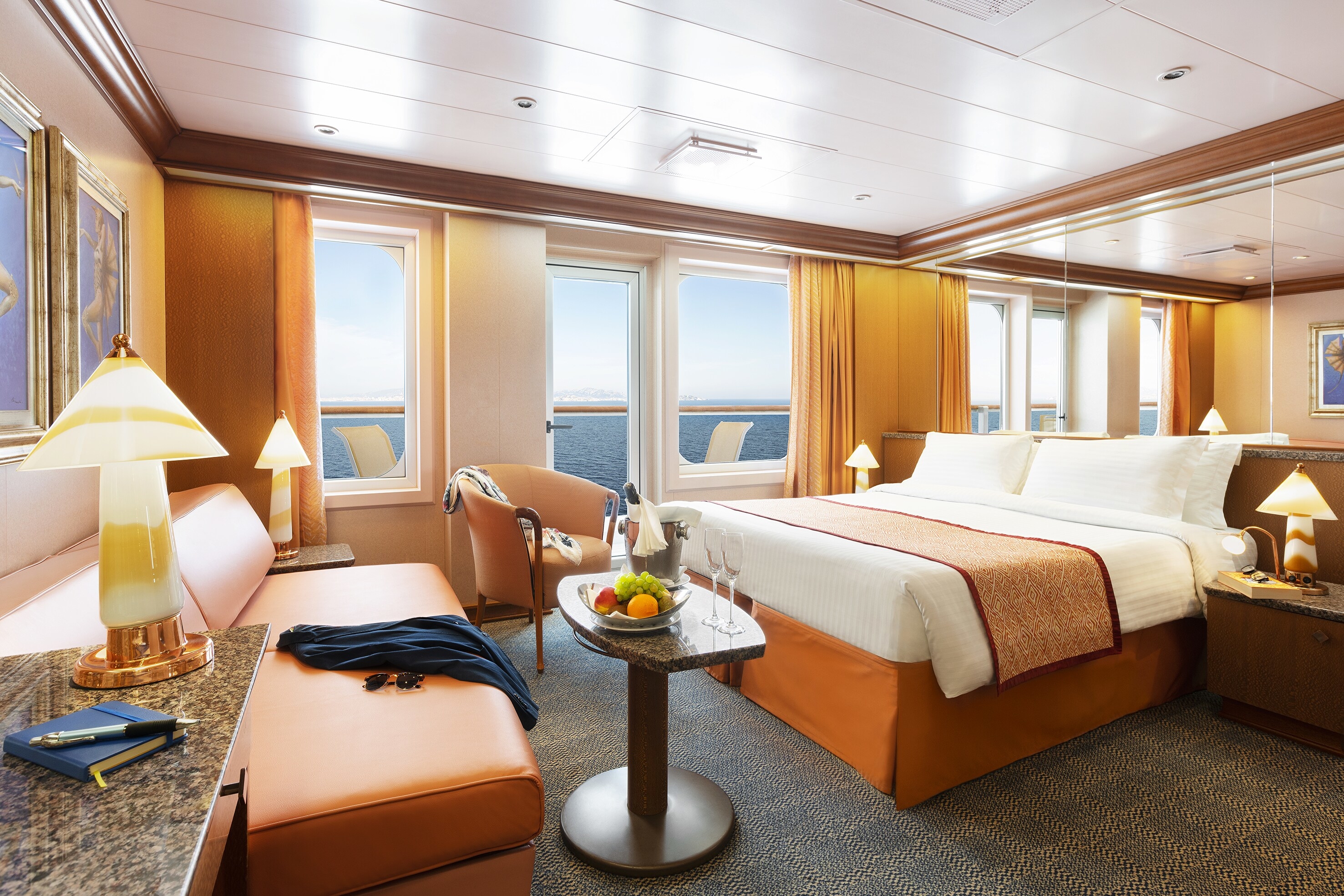 Suite with ocean view balcony