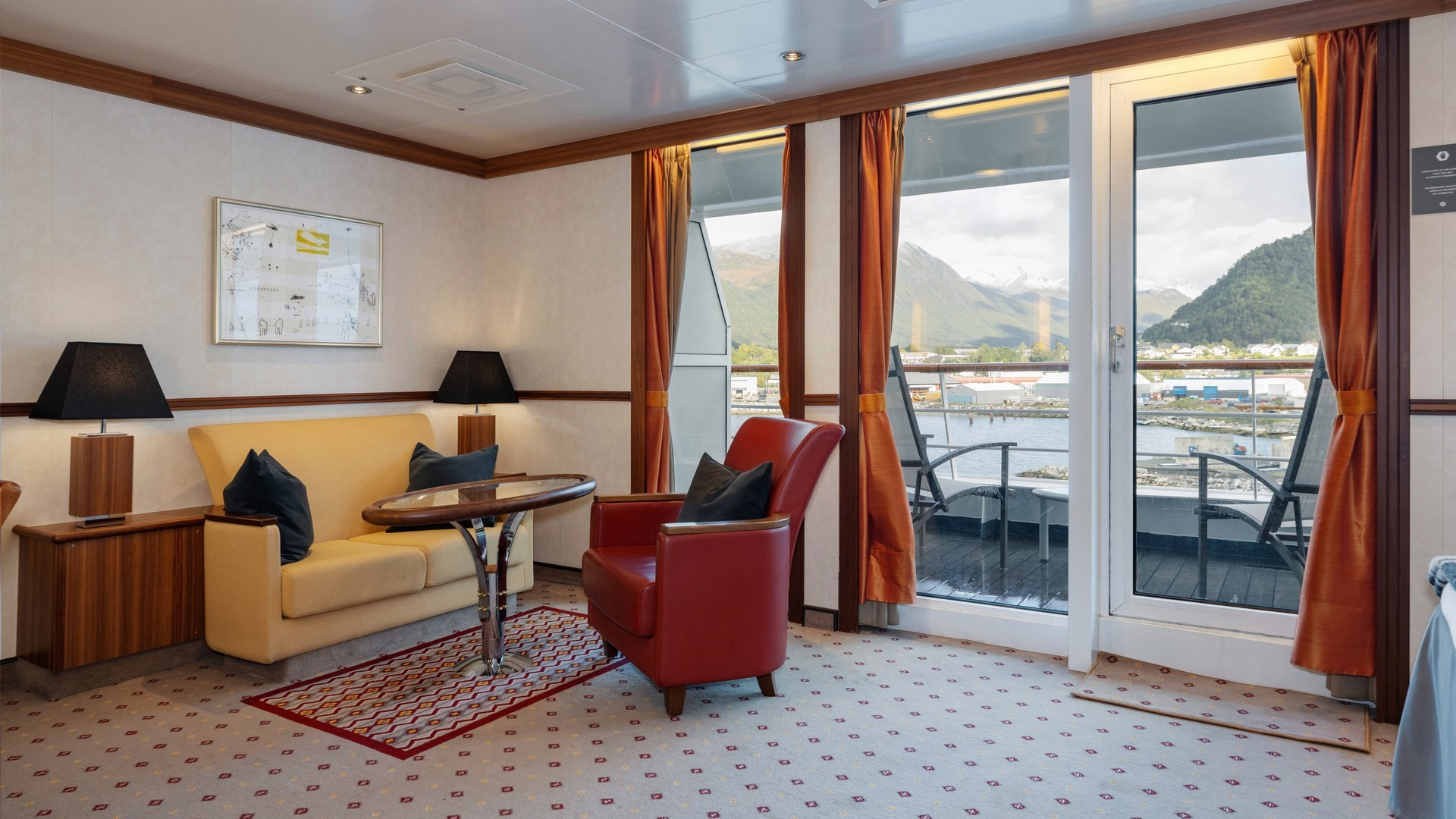 Expedition Grand Suite with balcony