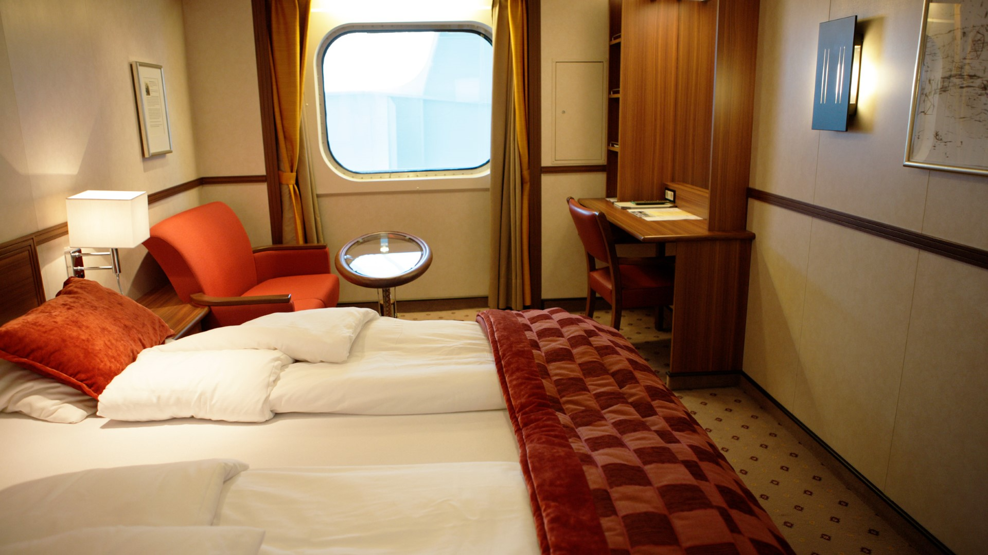 Polar Outside cabin