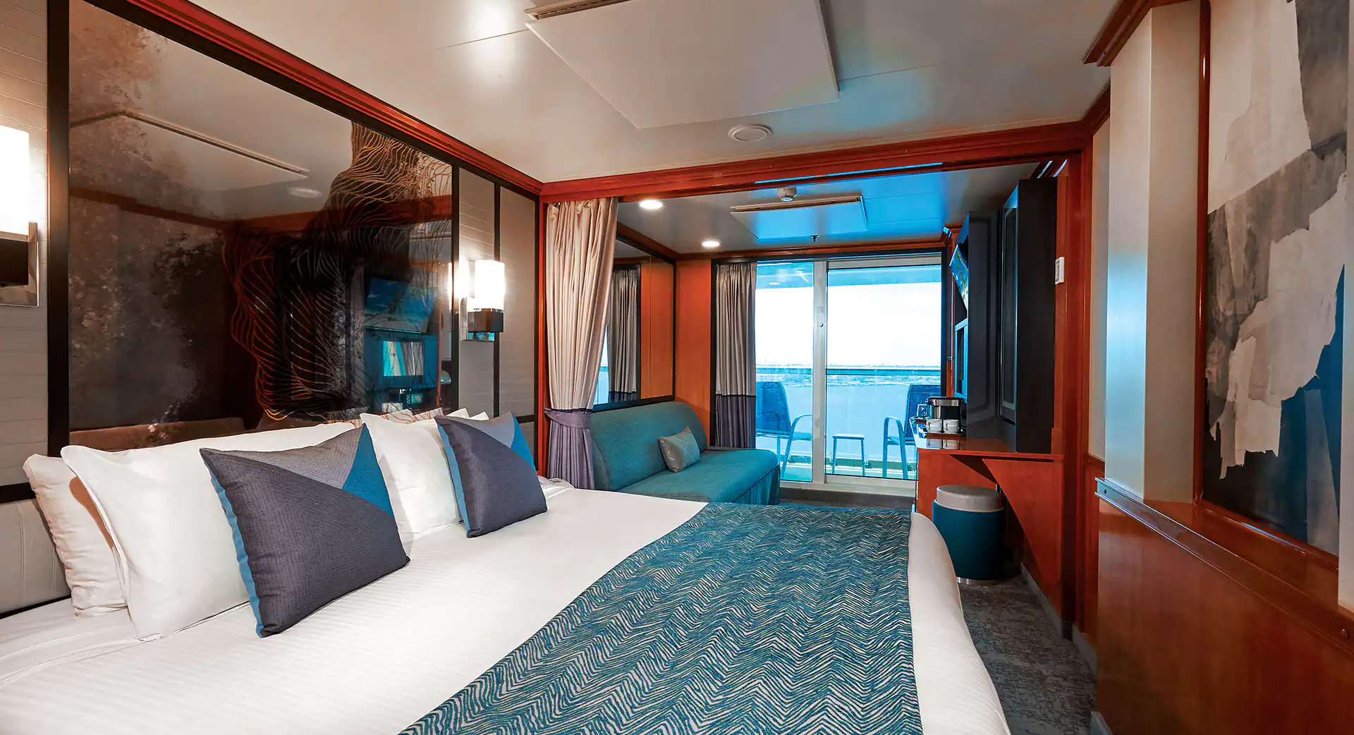 Sail Away Club Balcony Suite