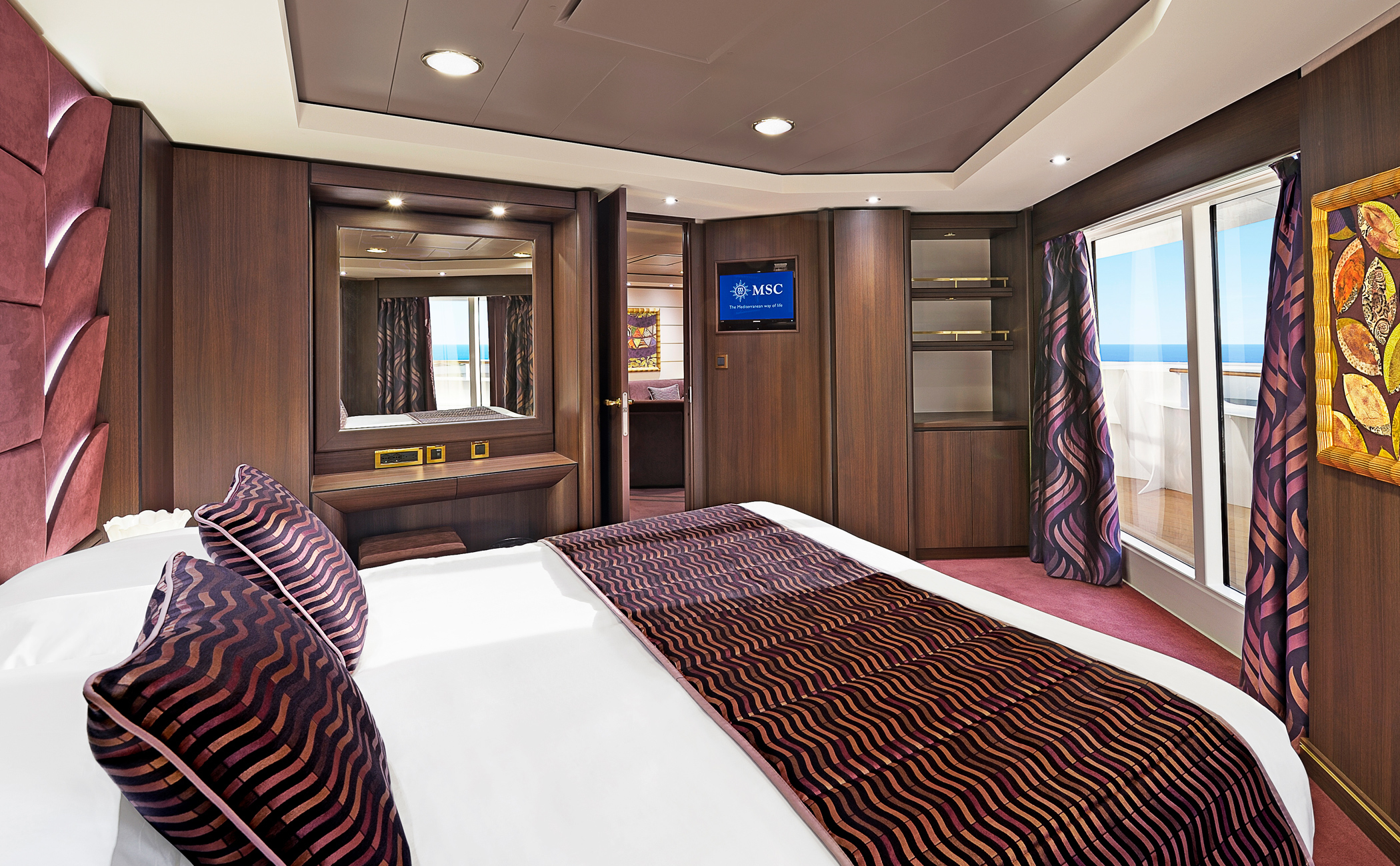 JUNIOR SUITE AUREA WITH SEALED WINDOW