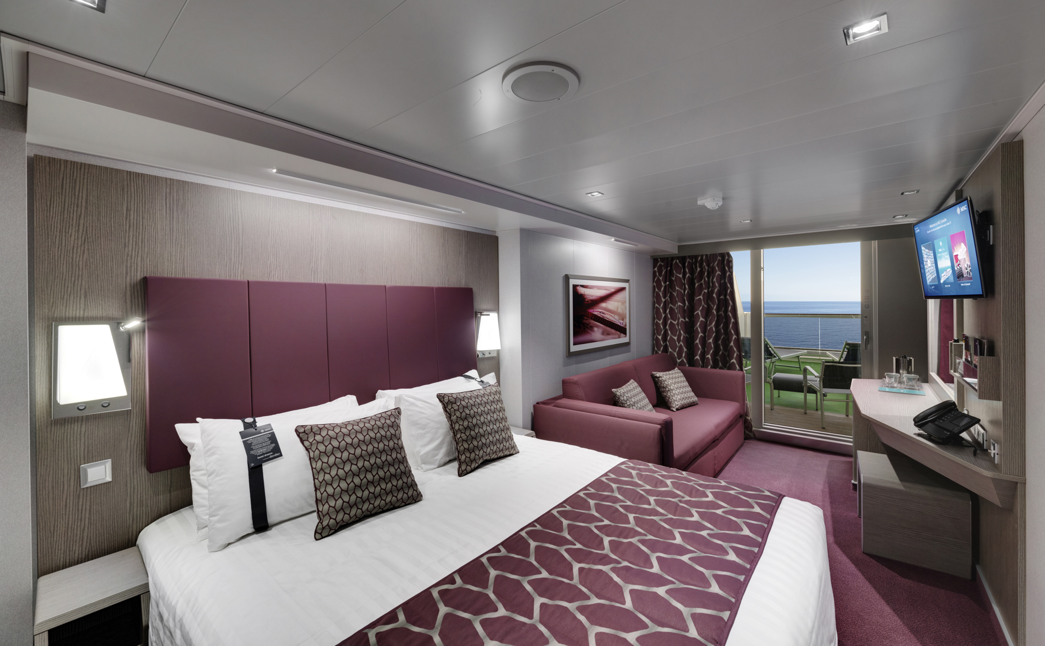 PREMIUM BALCONY AUREA