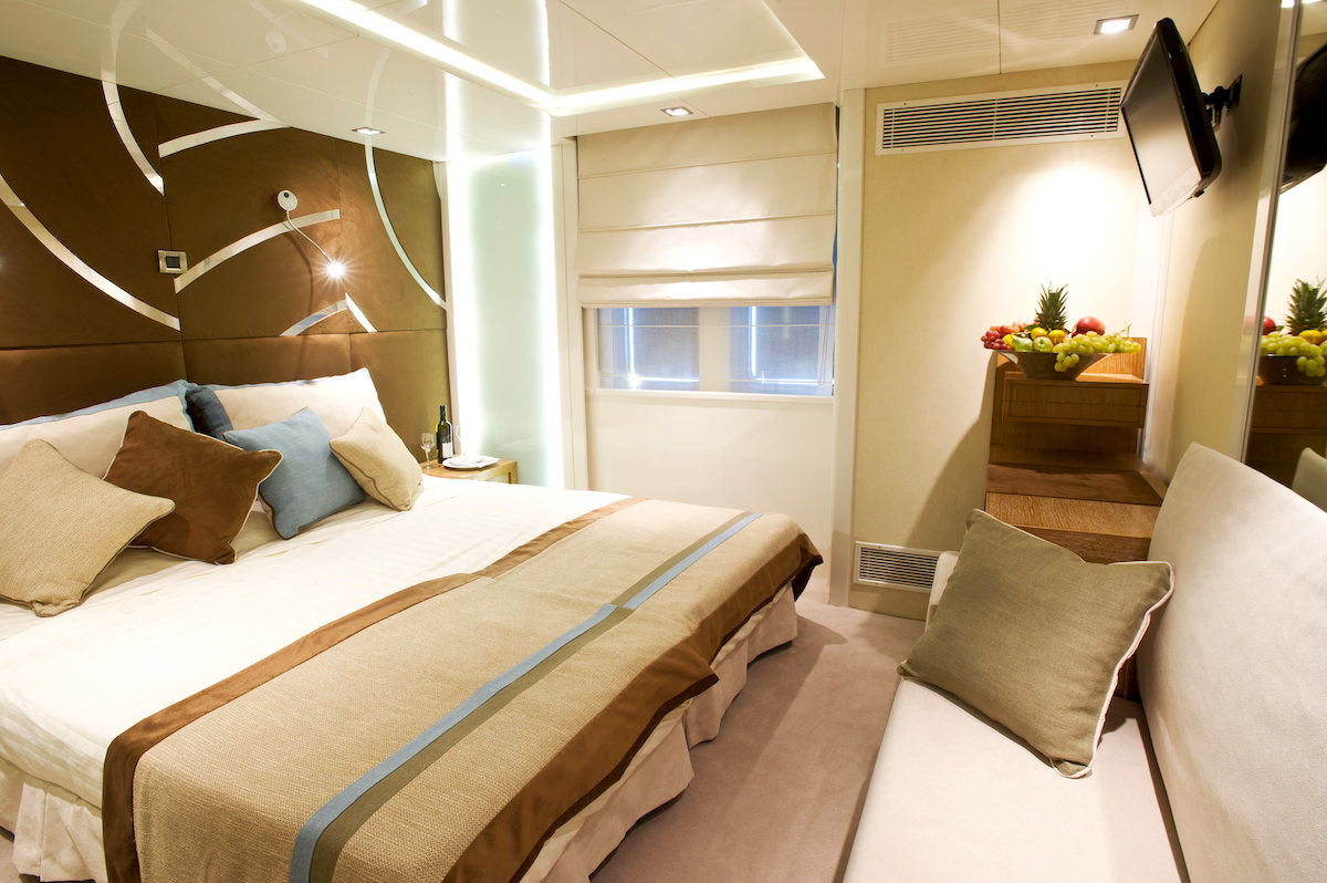 Lower/Main Deck (Twin Beds or Double Bed)-[B]