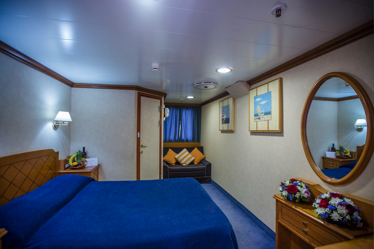 Upper Deck (Double Bed)-[P]