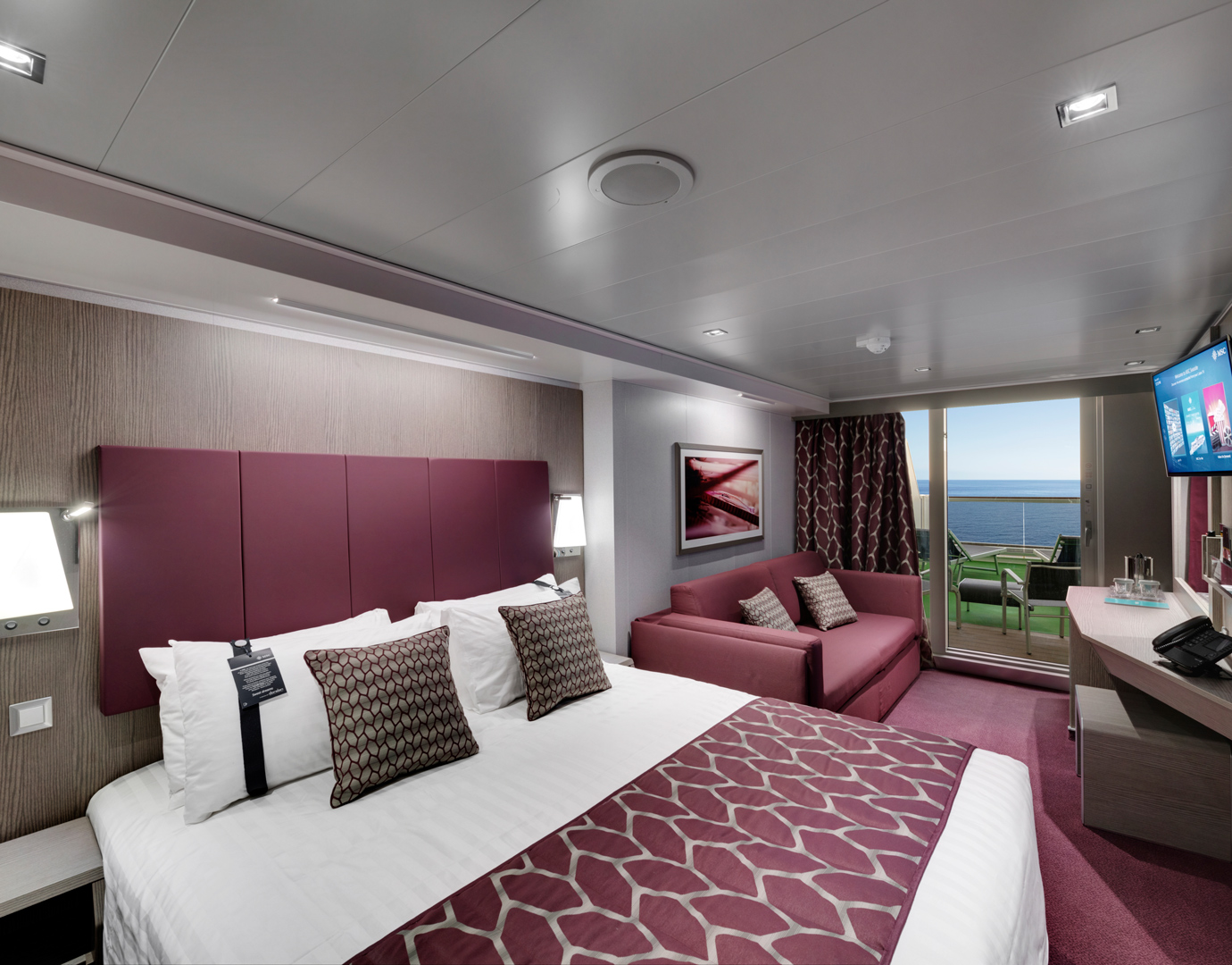 DELUXE SUITE AUREA