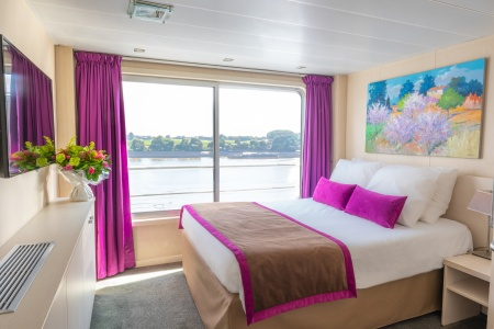 UPPER DECK 1 QUEEN BED CAT A