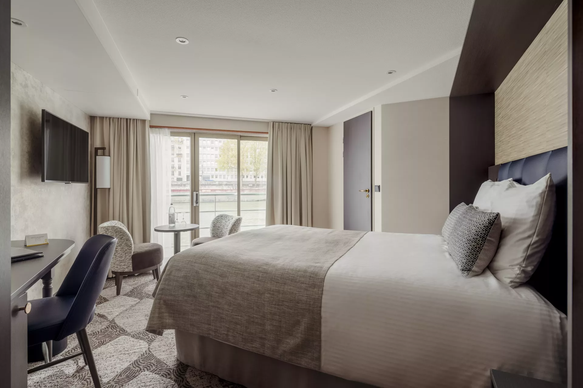 Junior Suite – Diamond Deck-[JSD]