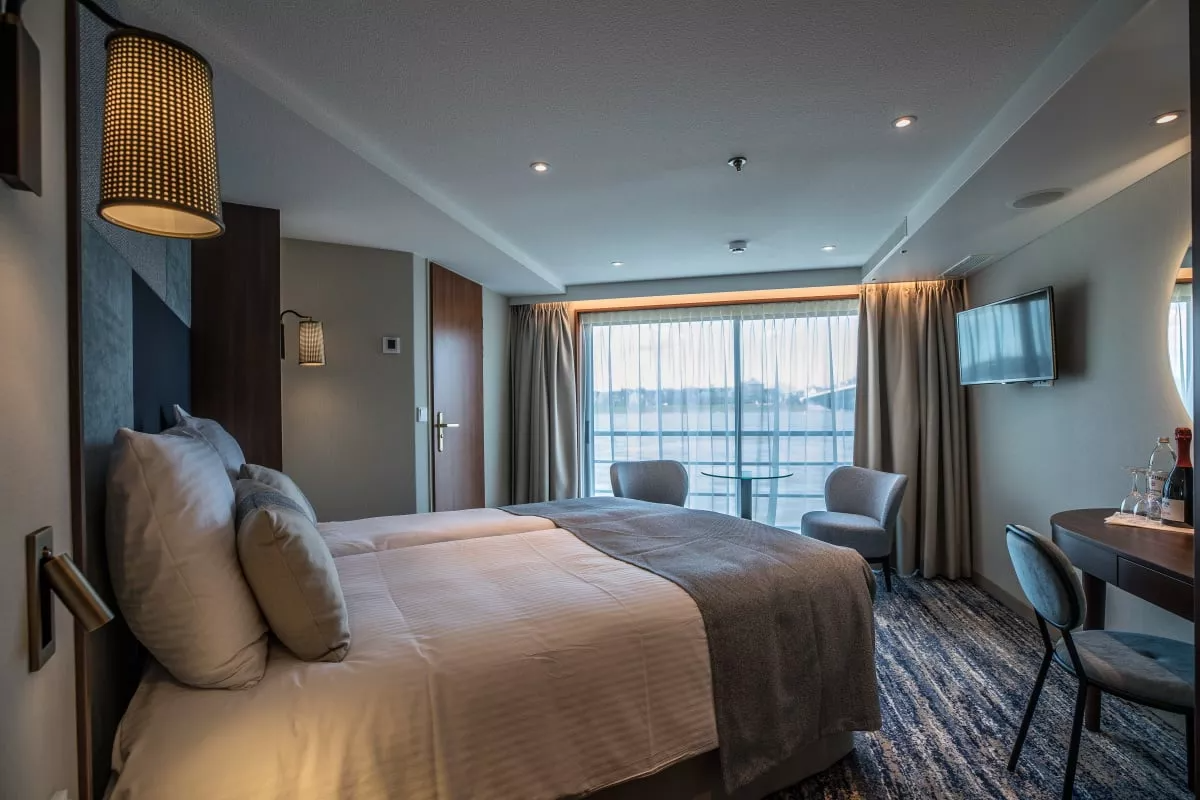 Junior Suite – Diamond Deck-[JSD]