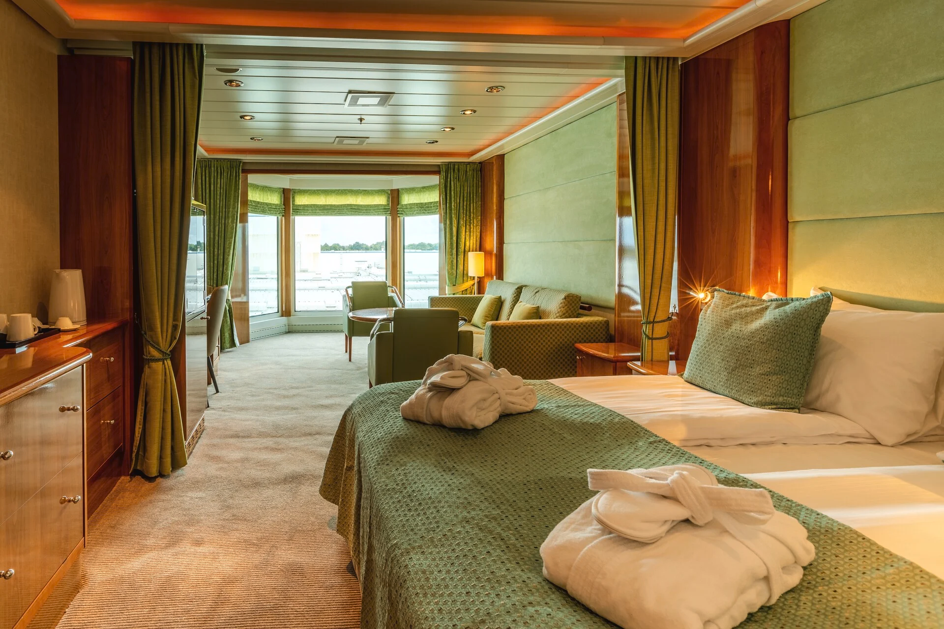 Expedition Grand suite-[MG]