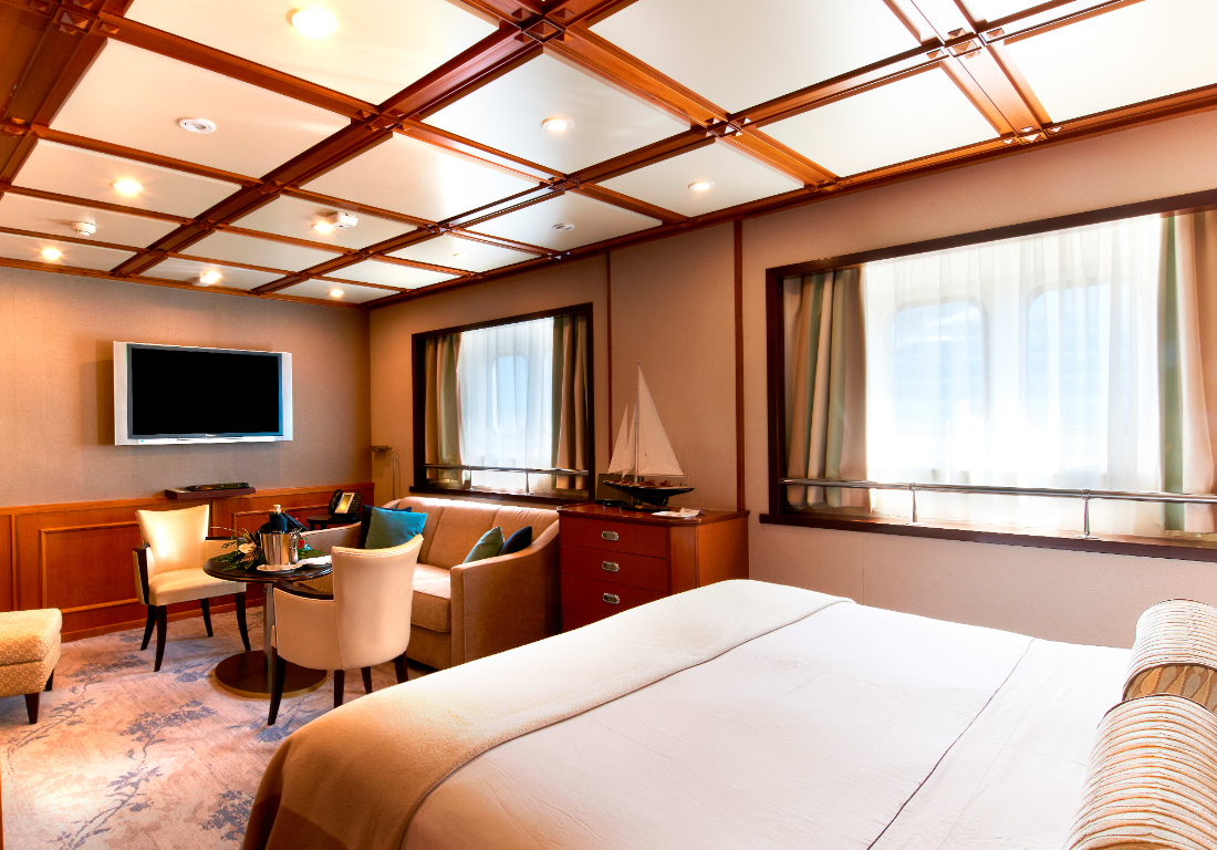 Officers’ Suite