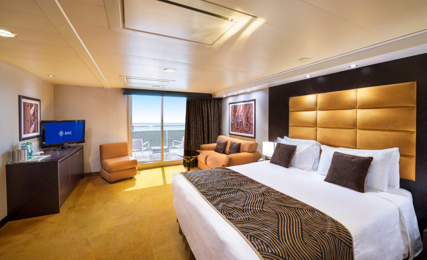 JUNIOR SUITE AUREA WITH SEALED WINDOW