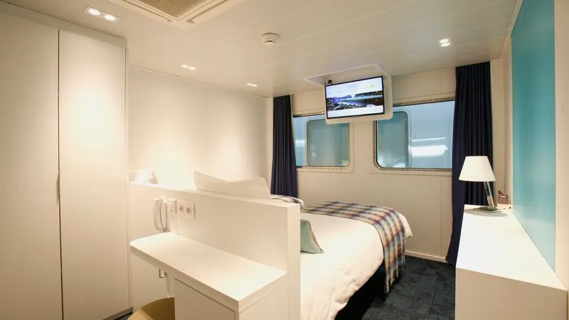 MAIN DECK 2 SEPARABLE BEDS CAT A