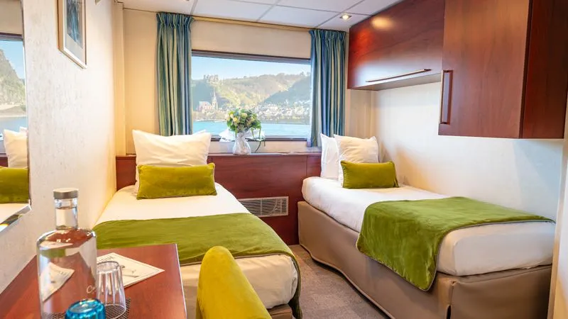 MAIN DECK 2 BEDS CAT B