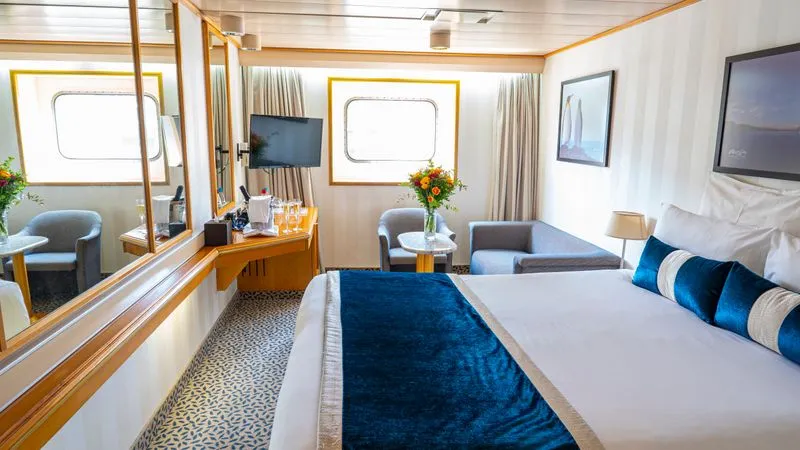 HORIZON CABIN DECK 5