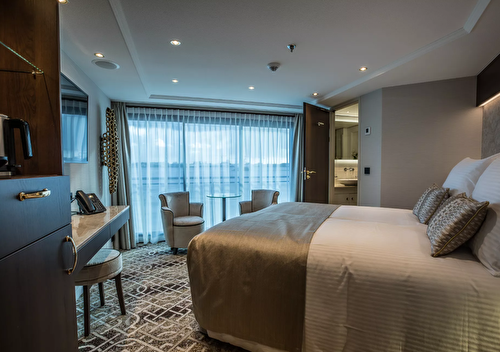 Ruby Deck (Middle) - Superior Suite