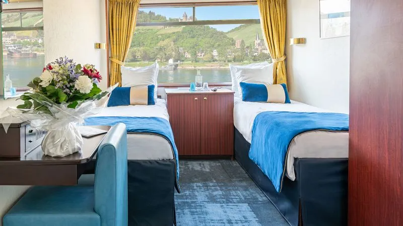 UPPER DECK 2 BEDS CAT B