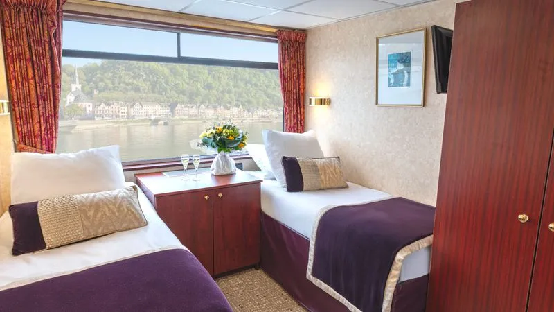 UPPER DECK 2 BEDS CAT A