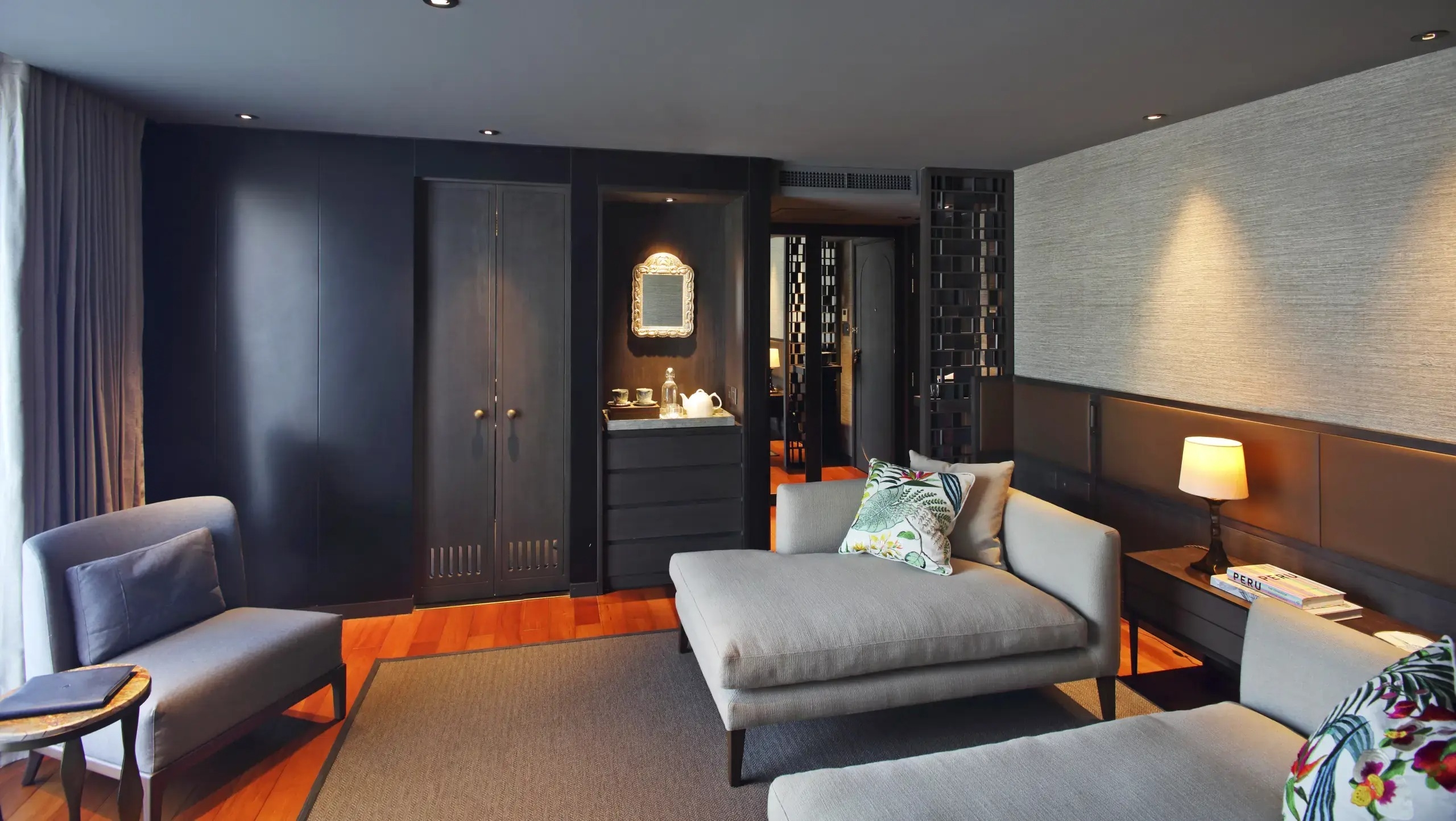 Suite - Second Deck