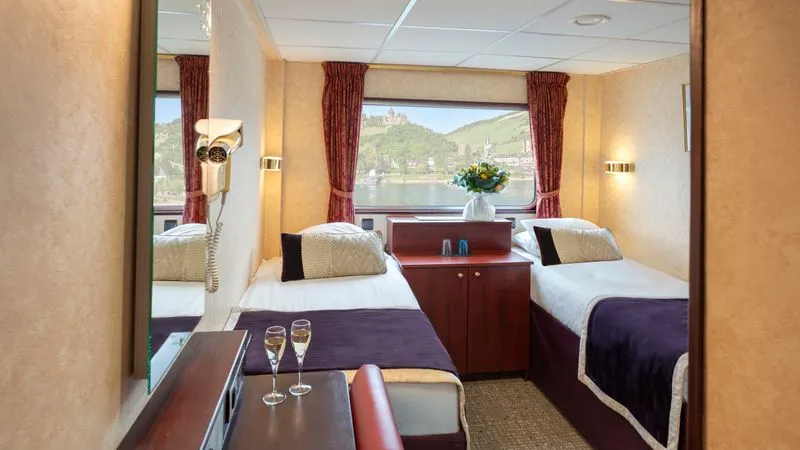 MAIN DECK 2 BEDS CAT B