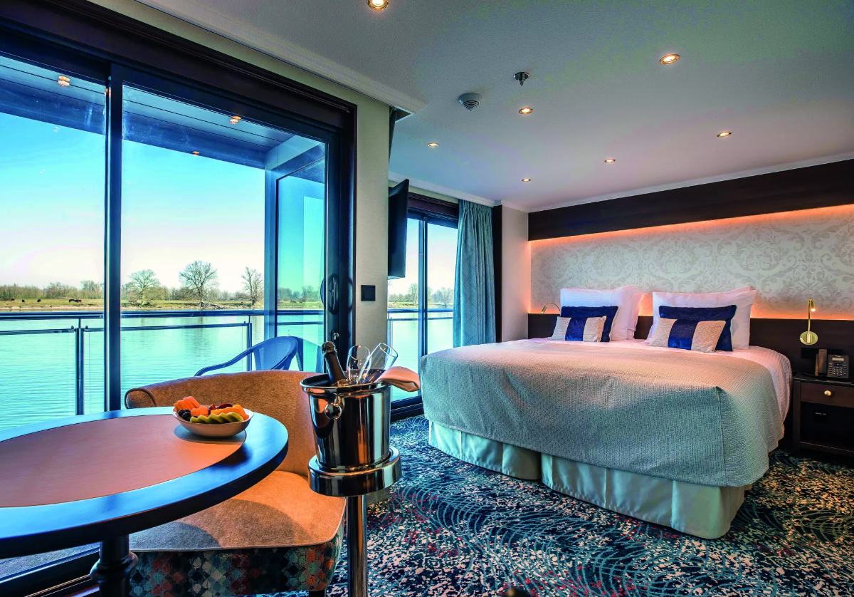 Deluxe Balcony Suite - Diamond Deck