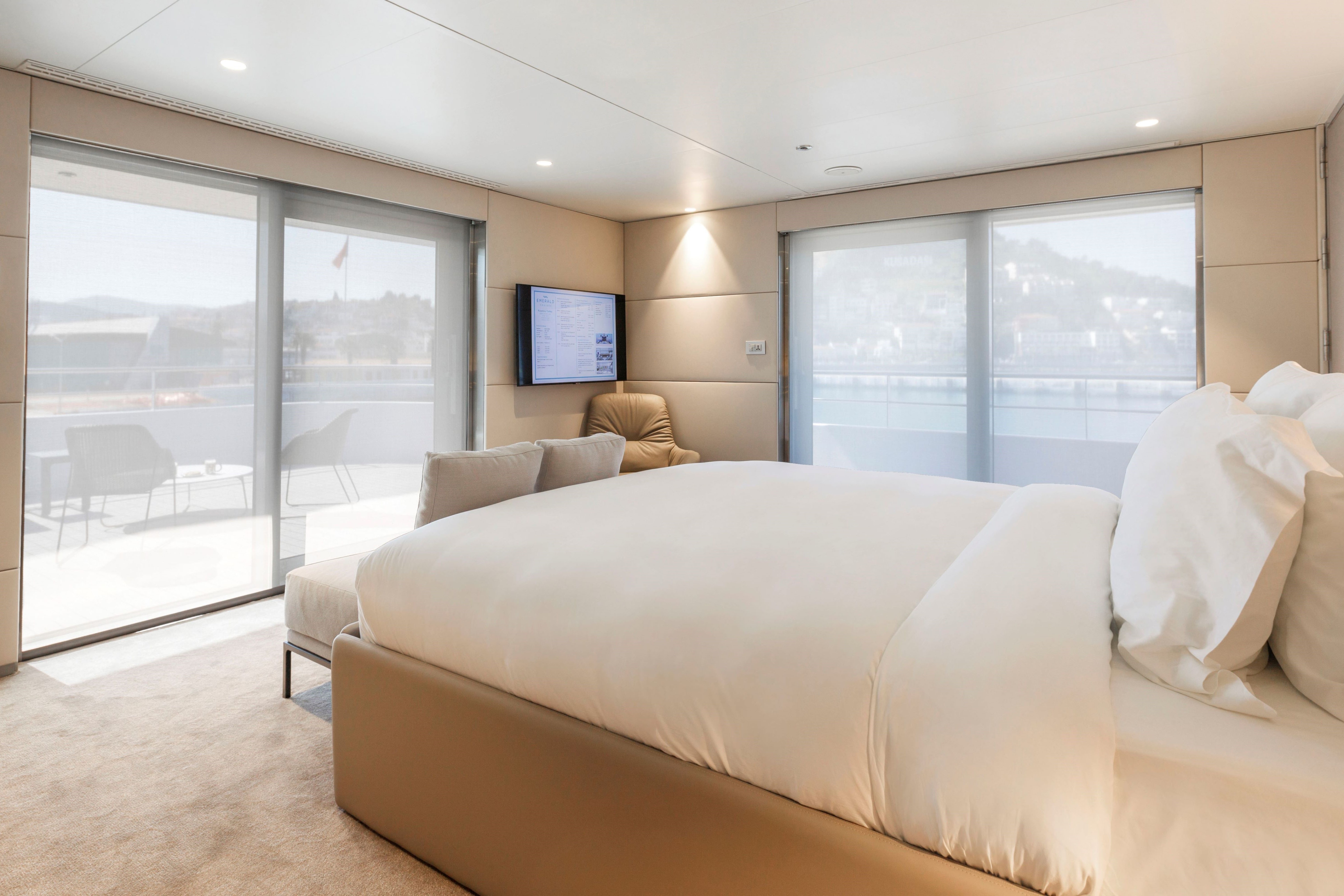 Yacht Suite