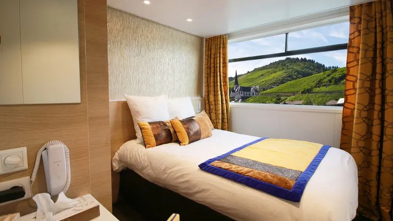 MAIN DECK 1 SINGLE BED CAT C