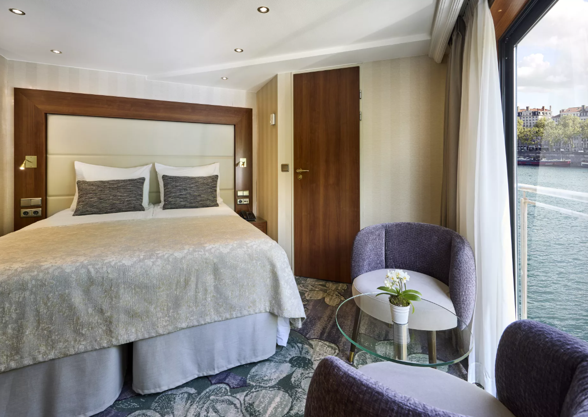 Diamond Deck - Deluxe Suite (Upper)