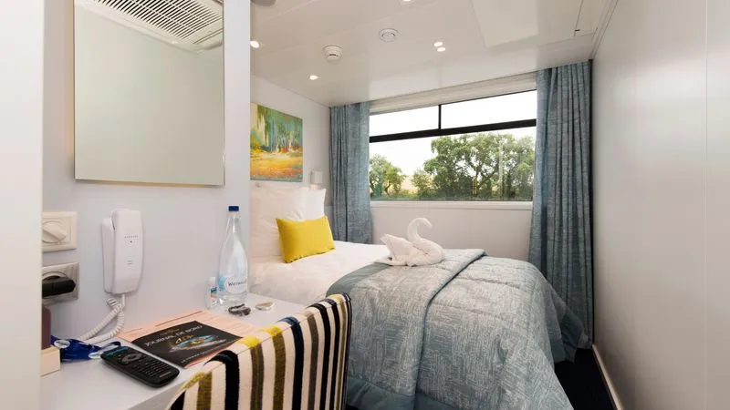 MAIN DECK 1 SINGLE BED CAT C