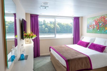 INTERMEDIATE DECK 1 LARGE BED-PRM CAT B