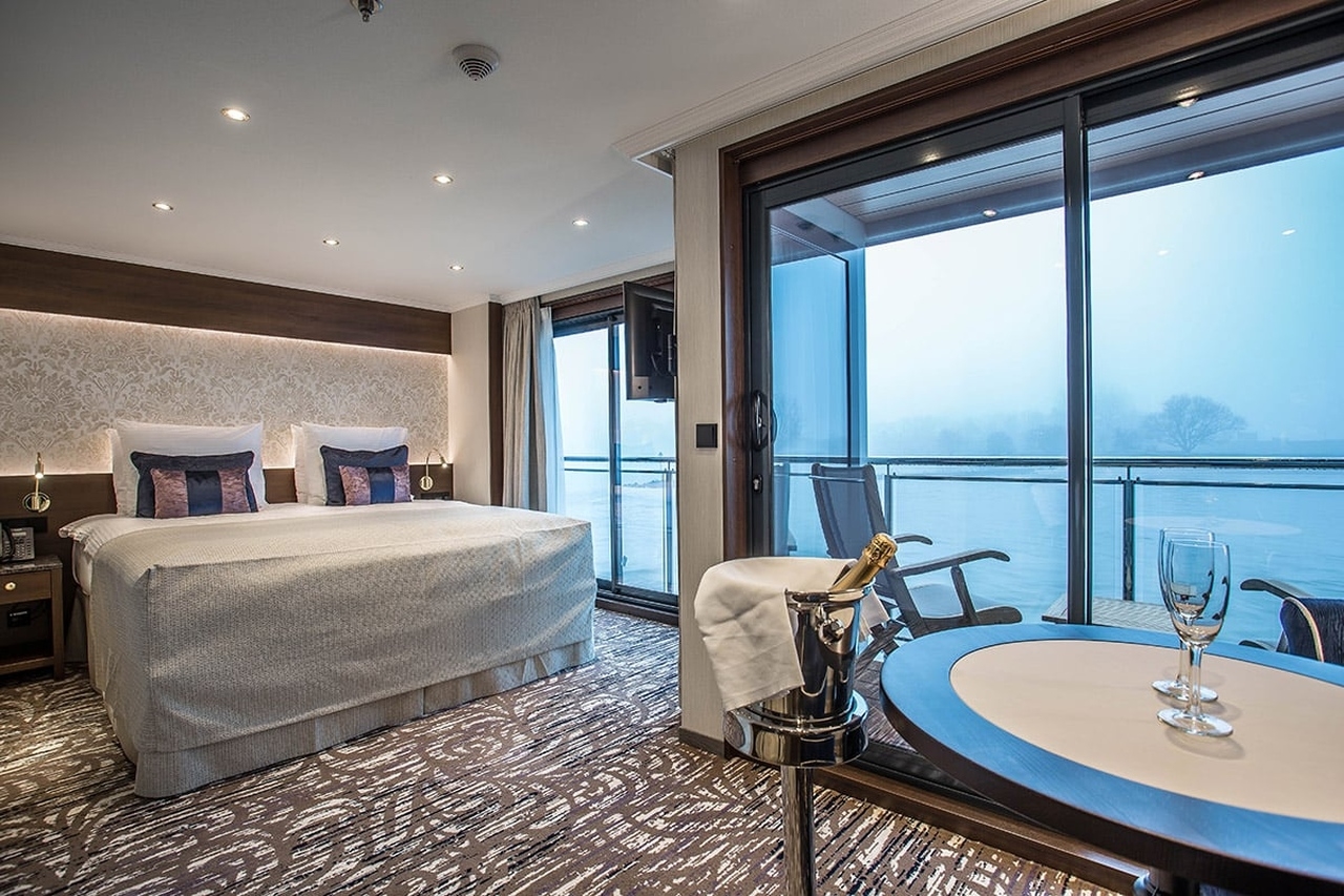 Suite - Diamond Deck