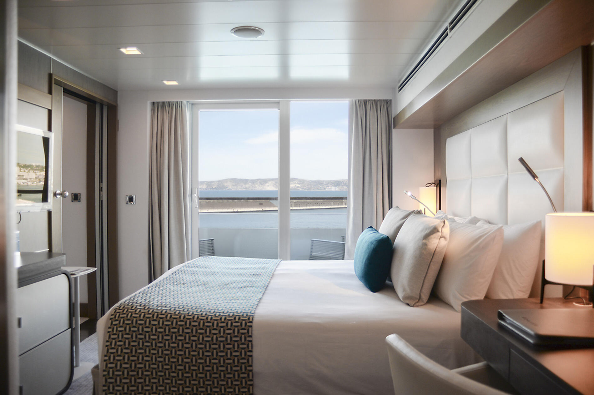 Prestige Suite Deck 6 cabin