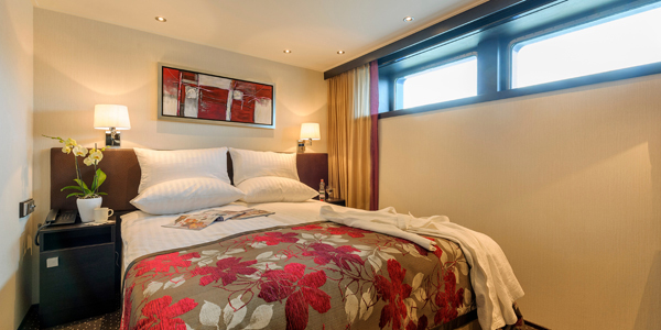Deluxe Stateroom cabin