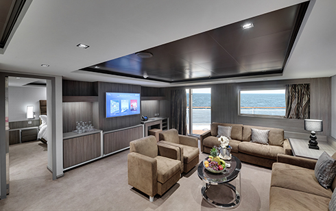 MSC YACHT CLUB ROYAL SUITE WITH WHIRLPOOL BATH cabin