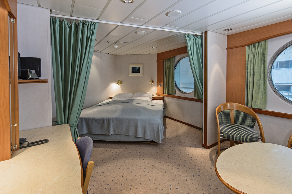 Expedition Mini Suite cabin