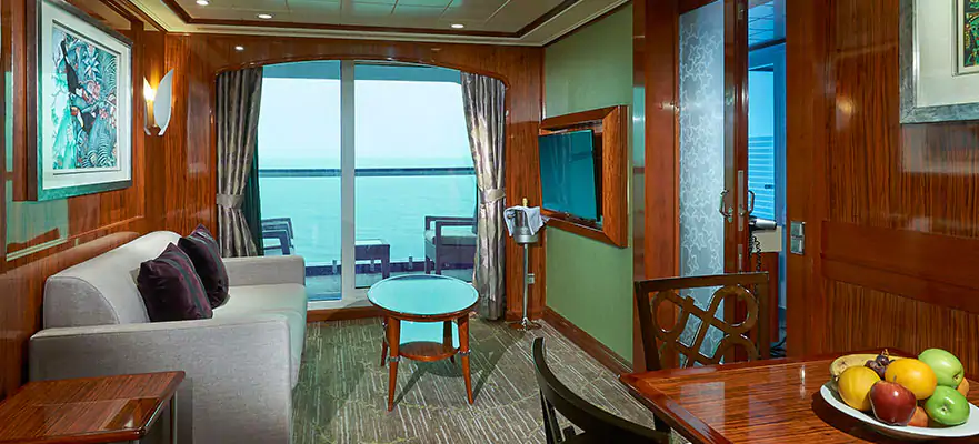 Aft-Facing Club Balcony Suite cabin