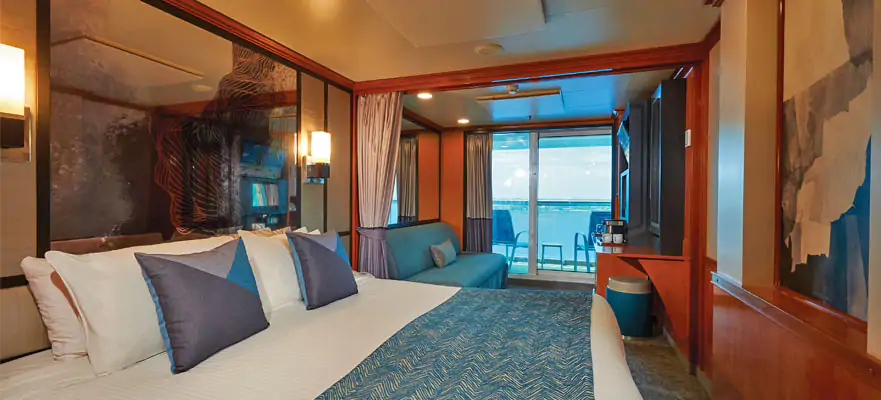 Aft-Facing Club Balcony Suite cabin