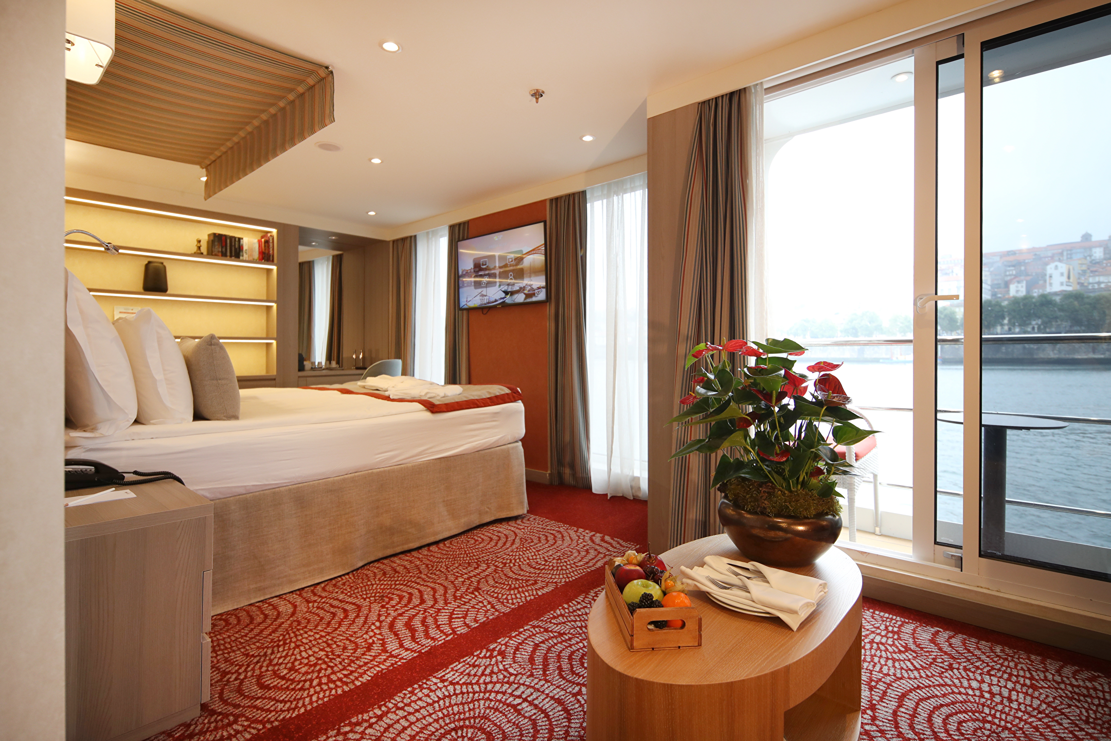 2-bed balcony suite cabin