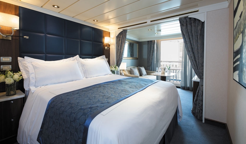 Deluxe Veranda Suite cabin