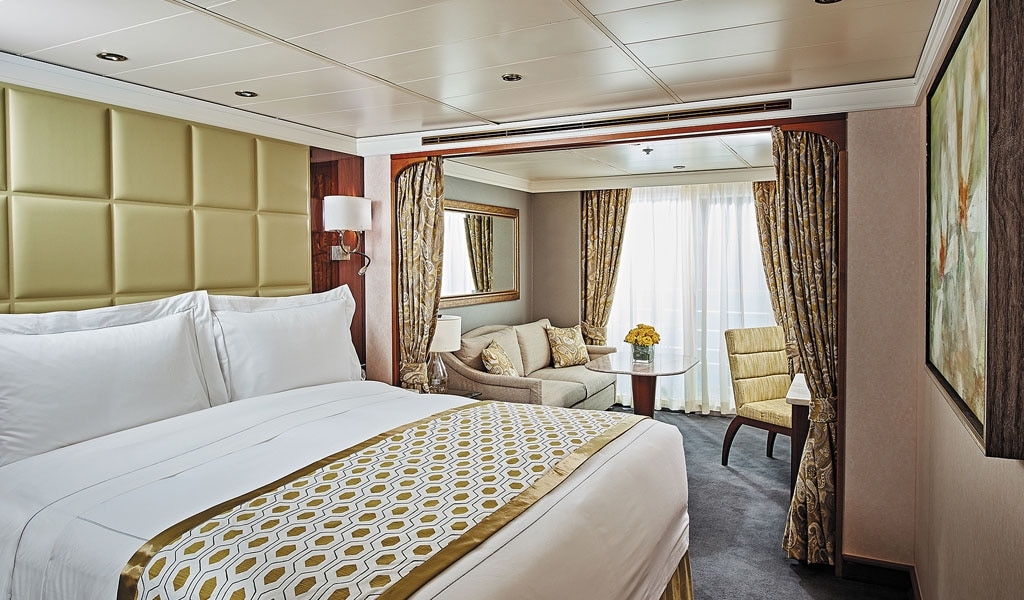 Deluxe Veranda Suite cabin