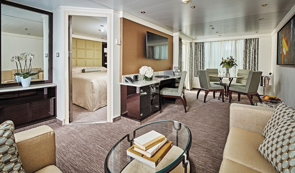 Deluxe Veranda Suite cabin