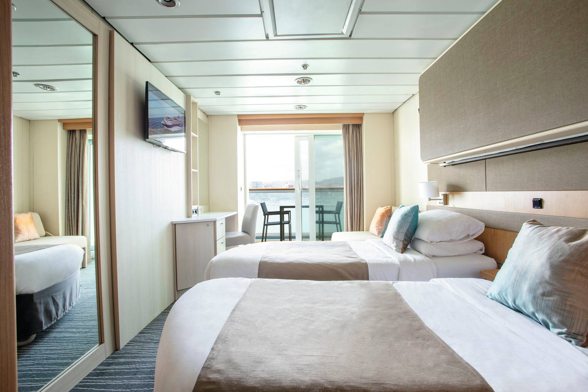 Balcony cabin