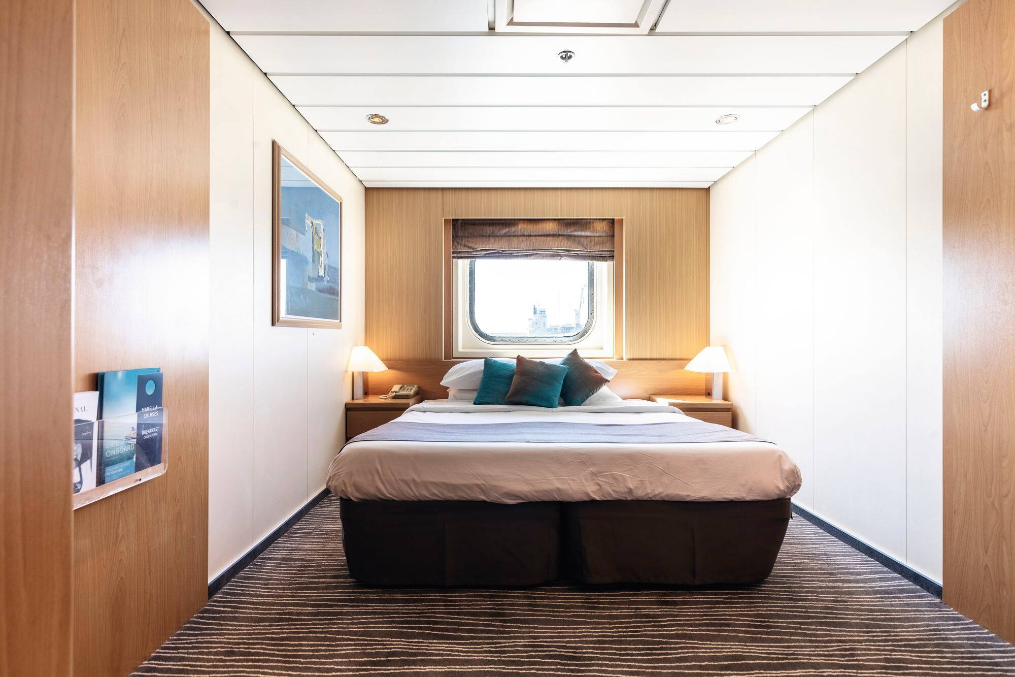 Outside/Oceanview ZSO01 cabin